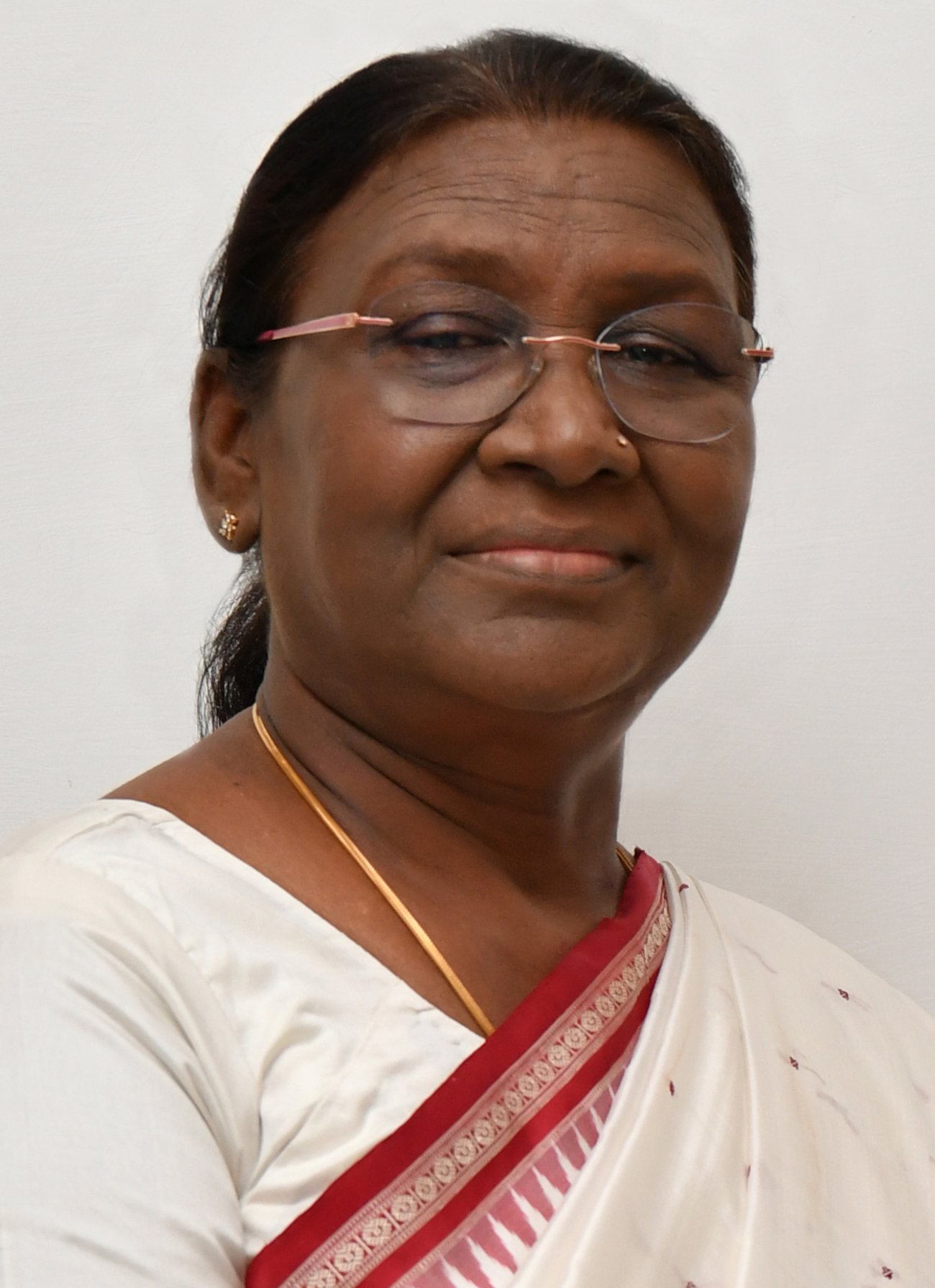 Official portrait of Smt. Droupadi Murmu, 15th President of India